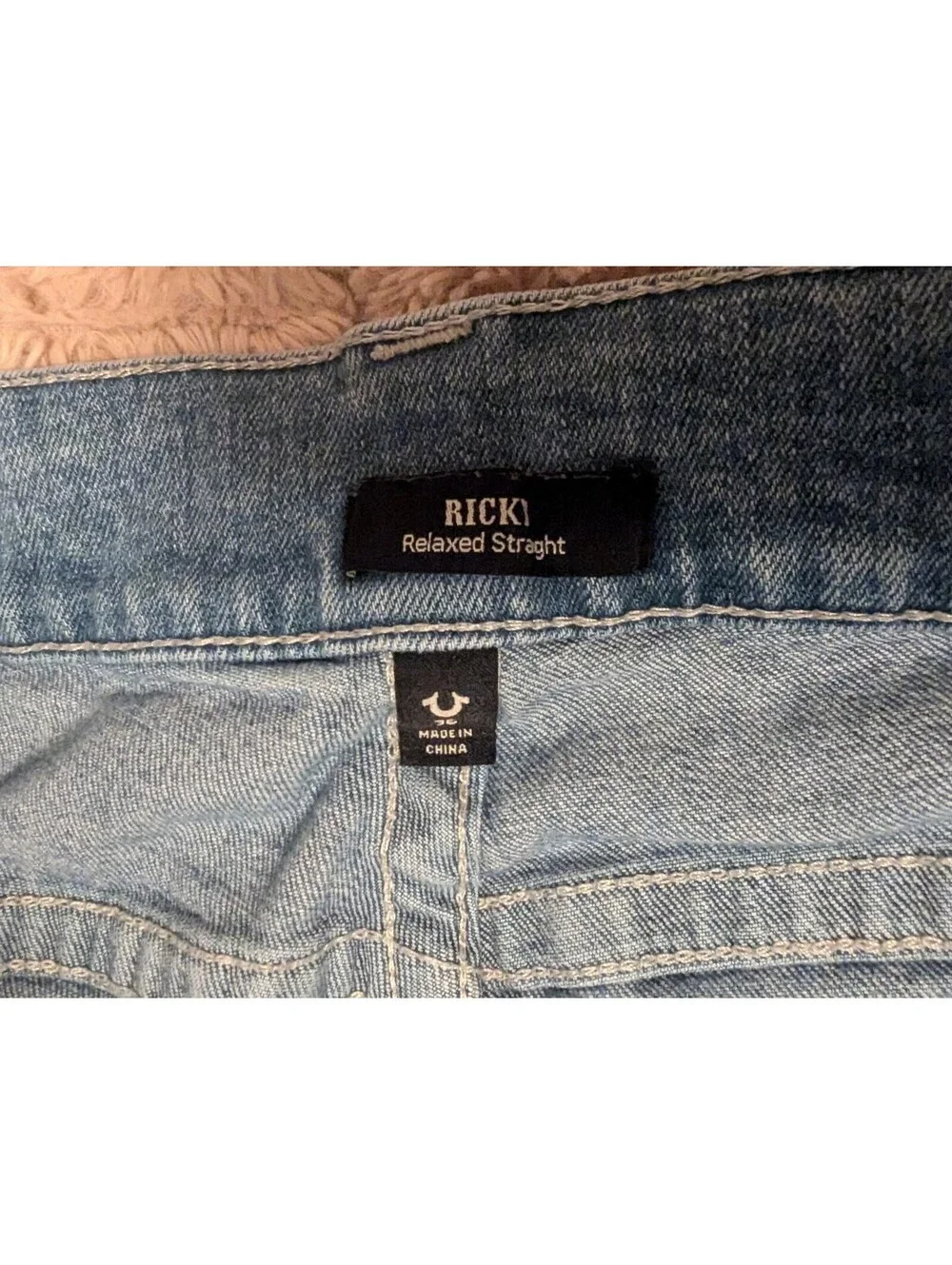True Religion Ricky Mens Light Wash Relaxed Straight Spell out Jeans Size 36x34